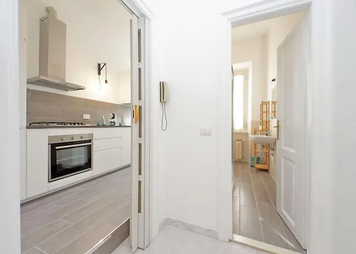 Apartment New Comfortable 2 Bedroom Della Vittoria By Halldis