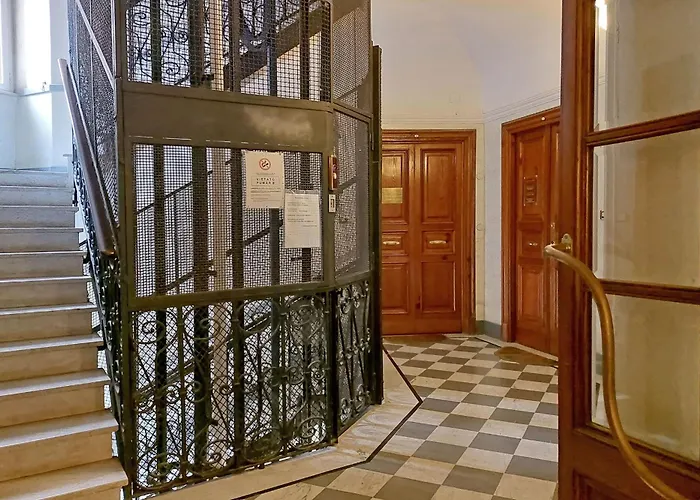 New Comfortable 2 Bedroom Della Vittoria By Halldis Apartment *
