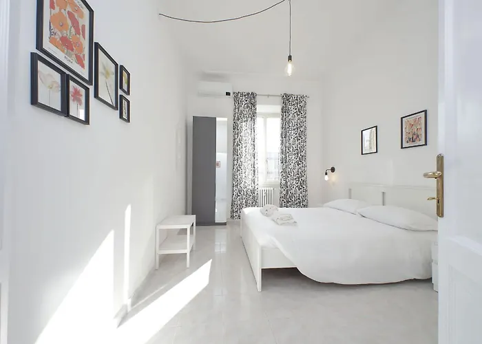 New Comfortable 2 Bedroom Della Vittoria By Halldis Apartment *