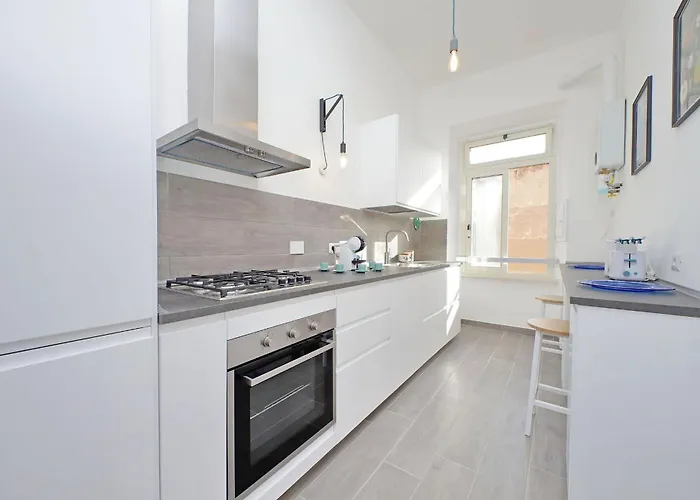New Comfortable 2 Bedroom Della Vittoria By Halldis Rom