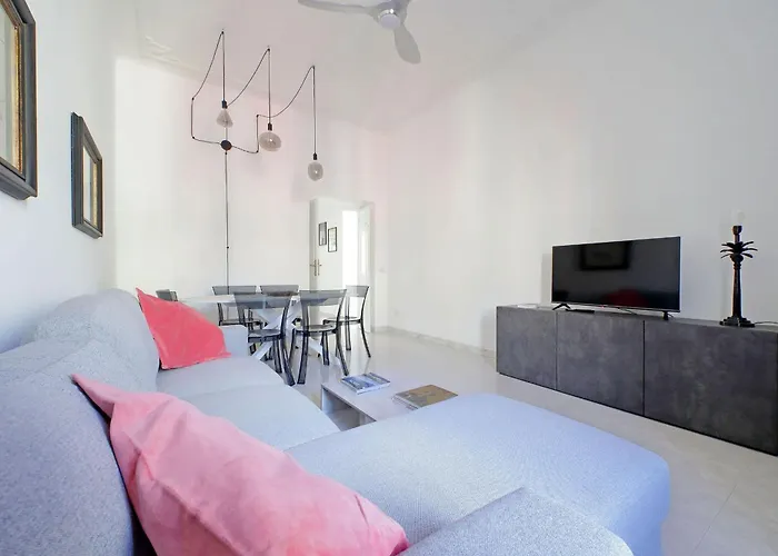 Apartment New Comfortable 2 Bedroom Della Vittoria By Halldis